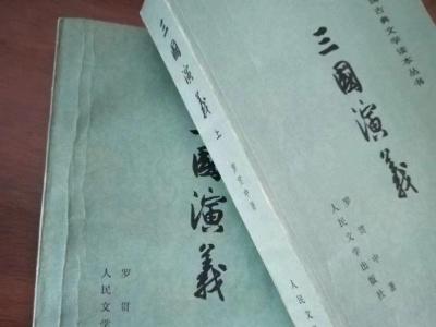 20岁不顾家人反对下海拼 90年代用大哥大