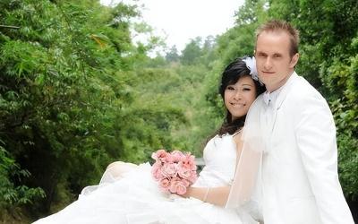 独生女远嫁比利时 当清洁工能月入9500元