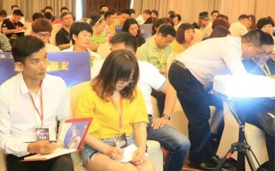农村创业致富的生意 承包300亩地种辣椒