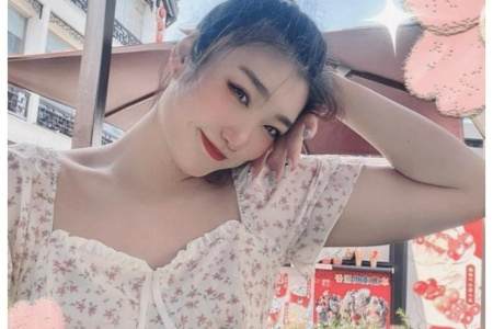中国女子篮球队国手李梦 知三当三拍裸照